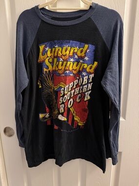 Black & Navy Raglan Long-Sleeve Shirt